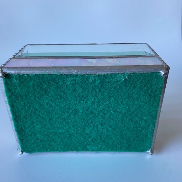 Vintage Slag Glass Jewelry Box: Metal Framed Bevelled Glass , Dry Flowers in Lid - Picture 9 of 10